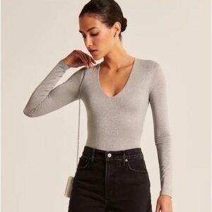 Abercrombie & Fitch Long-Sleeve Sparkle V-Neck Bodysuit Grey Shimmer